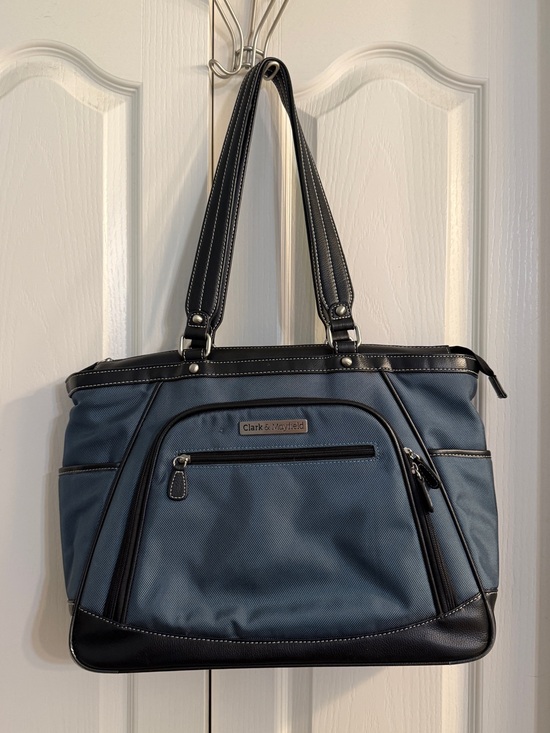 Clark & Mayfield Handbags - Elegant Laptop Shoulder Bag - spacious for any professional on the go